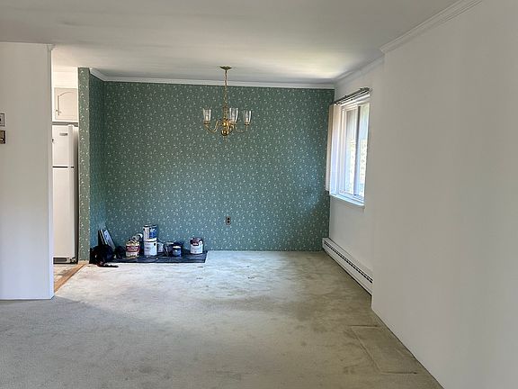 5th image of 85 Riverside Avenue #C5