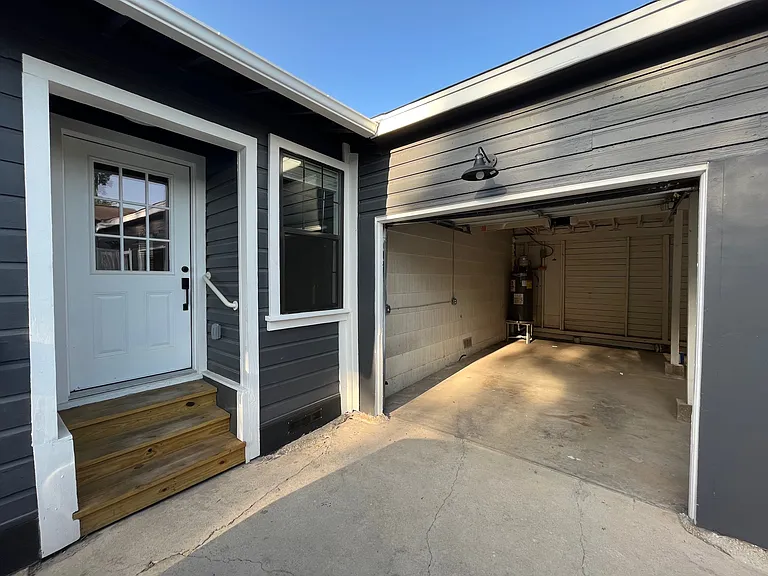 807 Dreiss St — Photo 26