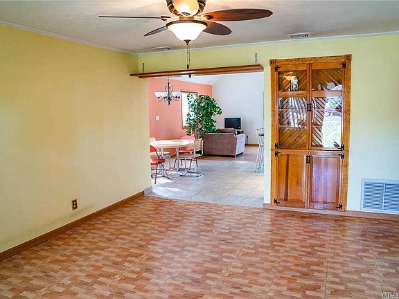 5th image of 815 Grand Blvd