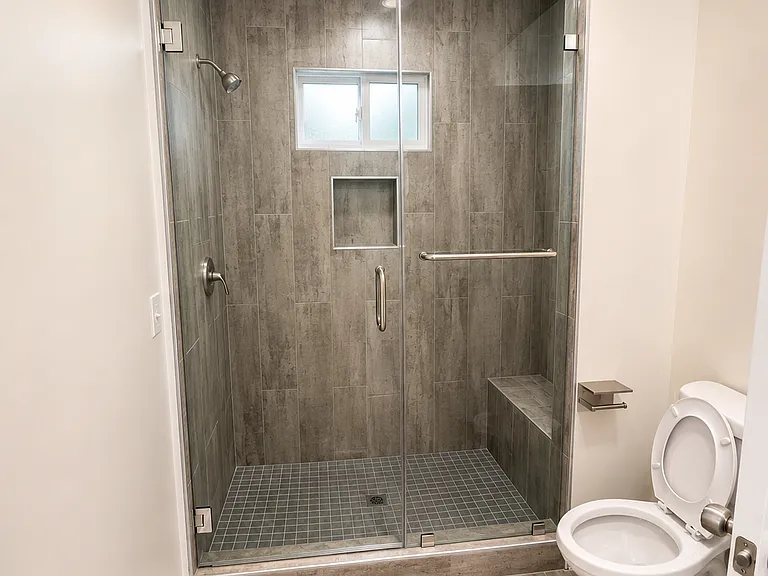 Master bedroom Full bath
