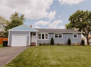 132 Parkside Dr, Warwick, RI 02888