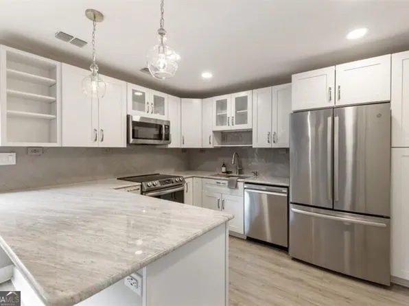 2794 Farmstead Rd SE, Smyrna, GA 30080