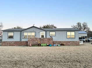 502 N 8th St, Hammon, OK 73650