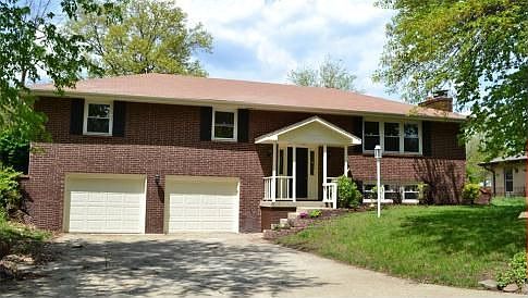 Walk In Pantry w/ washer dryer hkup