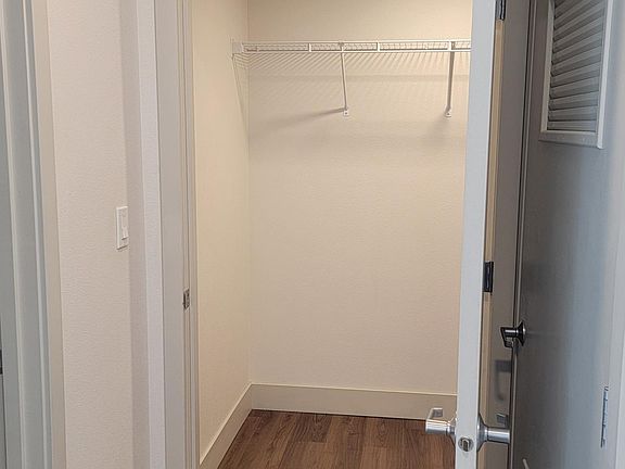 4th image of 606 Burwell St APT 110