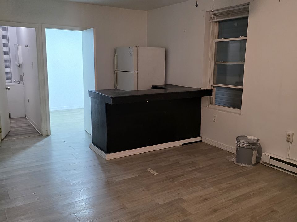 2nd image of 1807 Frankford Ave Floor 2