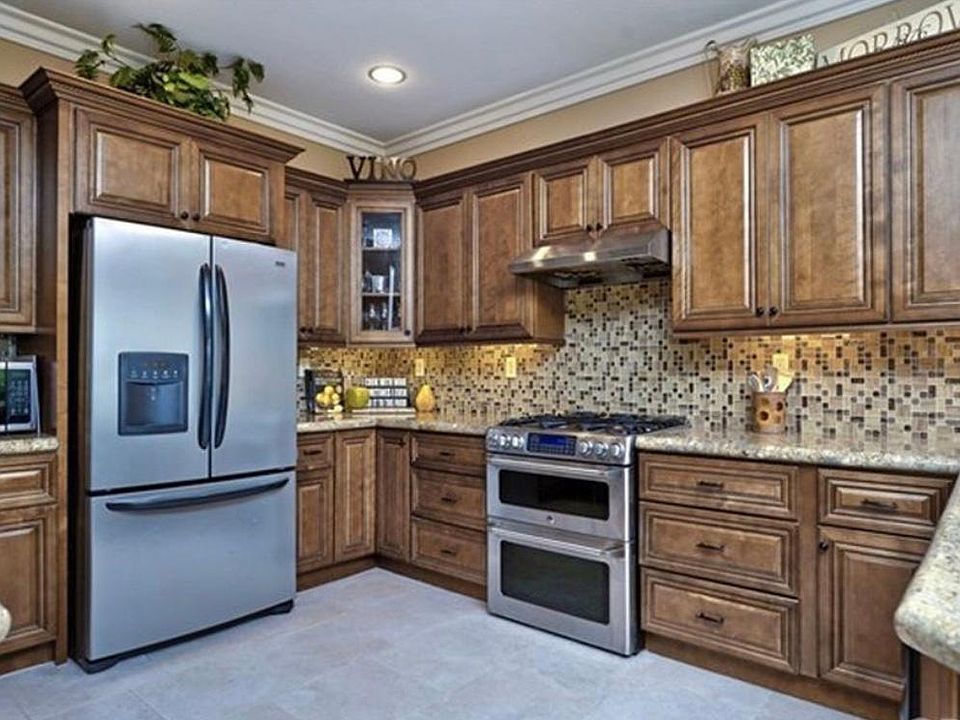 1st image of 1338 Canterbury Ln