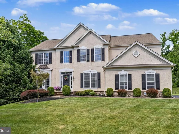 2818 Mountain Laurel Dr, Furlong, PA 18925