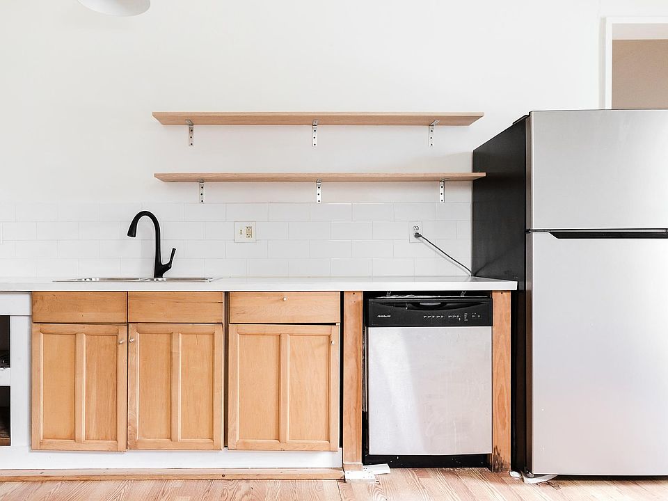 1st image of 549 Cortlandt St