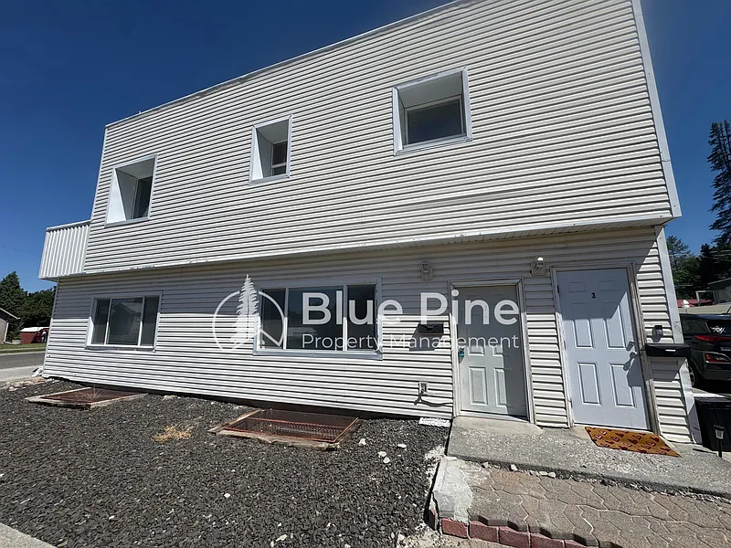 301 E 18th St #2