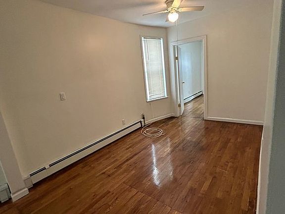 5th image of 36 Victor St APT 2R