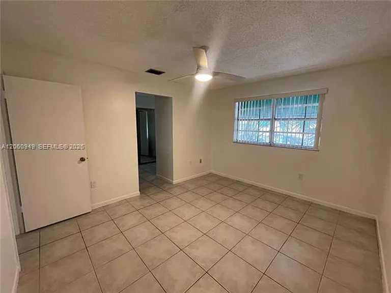 12370 SW 52nd Pl #Townhouse 12370 — Photo 19