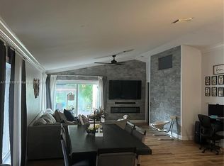 4314 Mahogany Ridge Dr, Fort Lauderdale, FL 33331