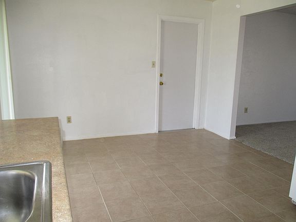 5th image of 3233 W Villa Maria Dr