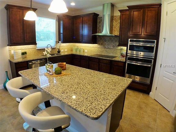 5th image of 10444 Lavande Dr