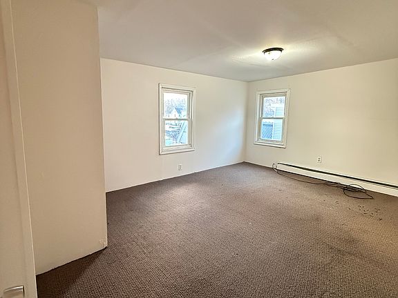 5th image of 87 Paige St #1