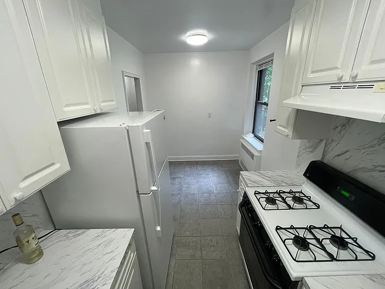 3619 167th St #3B — Photo 5