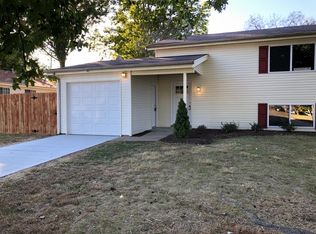 16 Westwinds Dr, Saint Peters, MO 63376