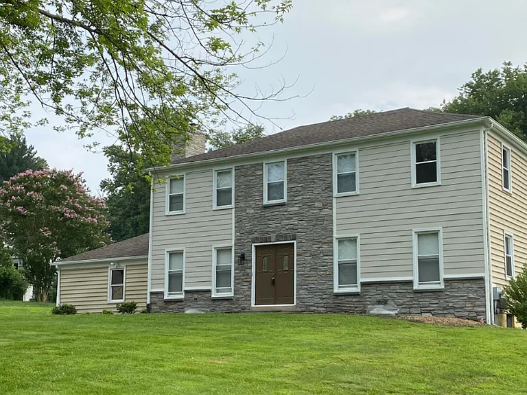 440 Cricket Ln — Photo 32