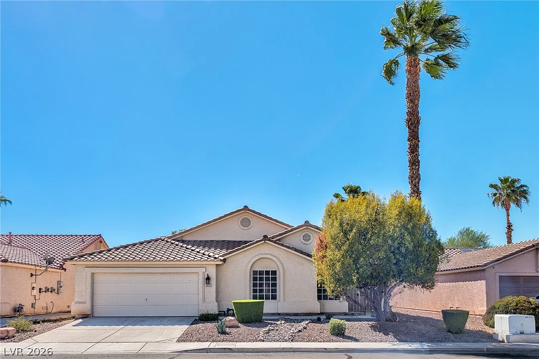 3 bed, 2.0 bath, 1876 sqft, $2,500 — Photo 1