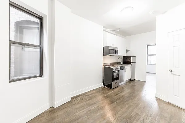 Rented by Citi Habitats | media 22