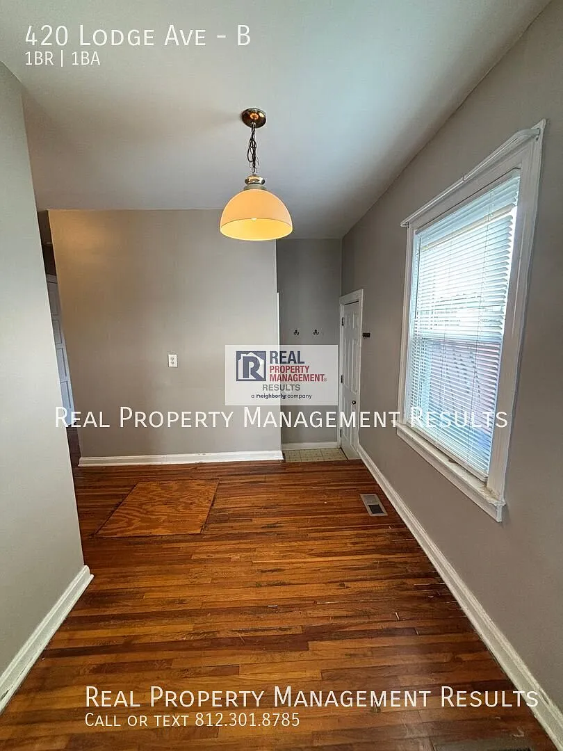 East Side Living Near Schools, Shopping & University of Evansville — Photo 4