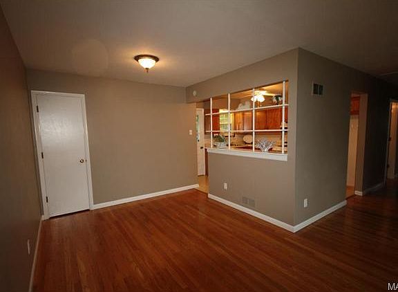 4th image of 11017 Quebec Ct