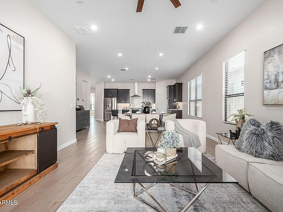 4th image of 17535 N 50th Way