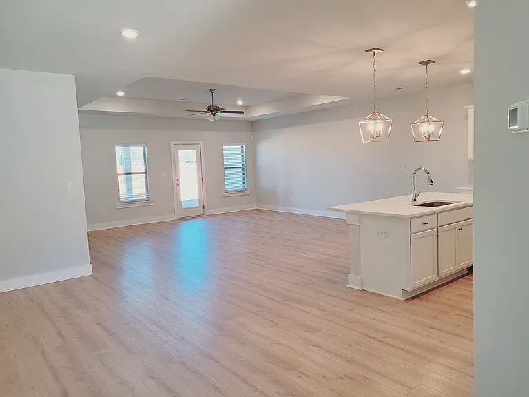 119 Clift Farm Dr — Photo 12