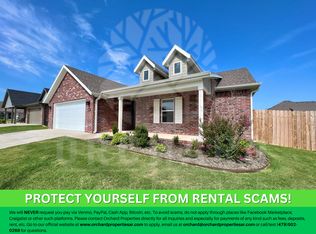 906 Hampton St, Springdale, AR 72762