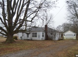 605 N Division St, Norris City, IL 62869