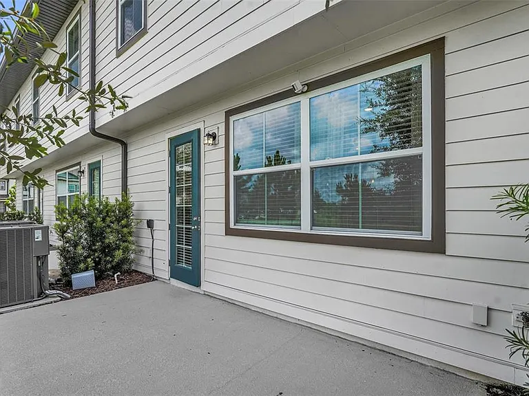 Longboat Dr — Photo 32