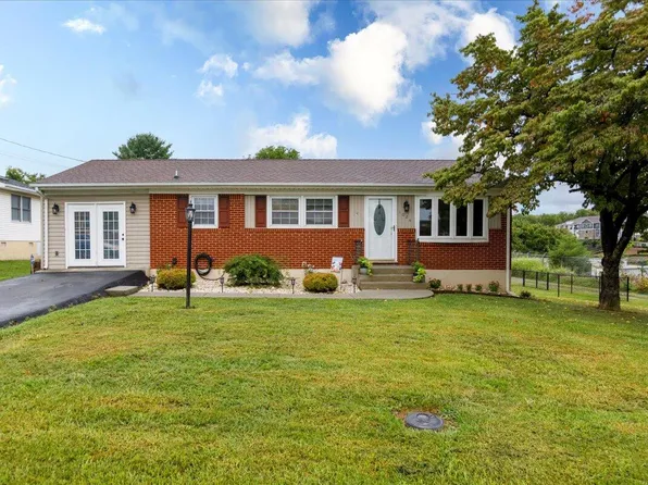 1024 Goodland Dr NE, Roanoke, VA 24012