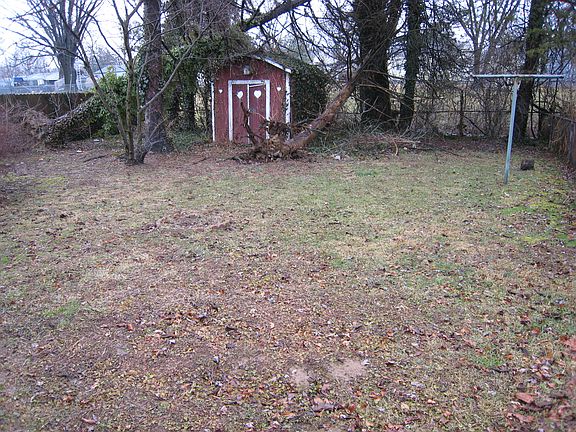 4th image of 167 Darlington Ave