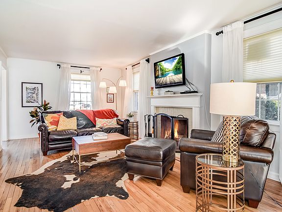 2nd image of 333 Howard Ave #1X