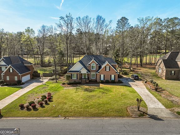 2nd image of 144 Cambridge Way