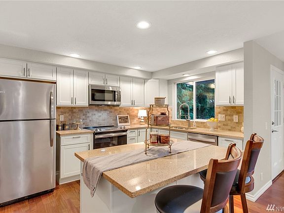 4th image of 19510 53rd Ave NE