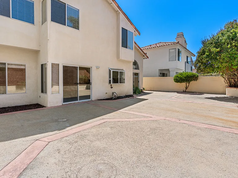 4626 Tarantella Ln — Photo 33