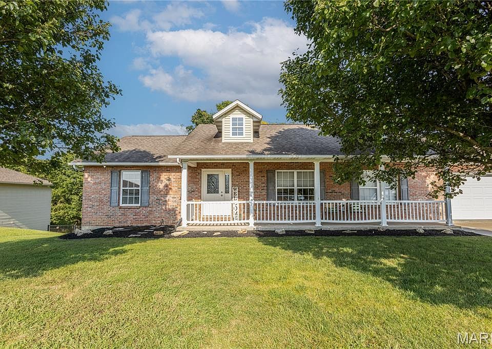 1st image of 467 Oak Meadow Dr
