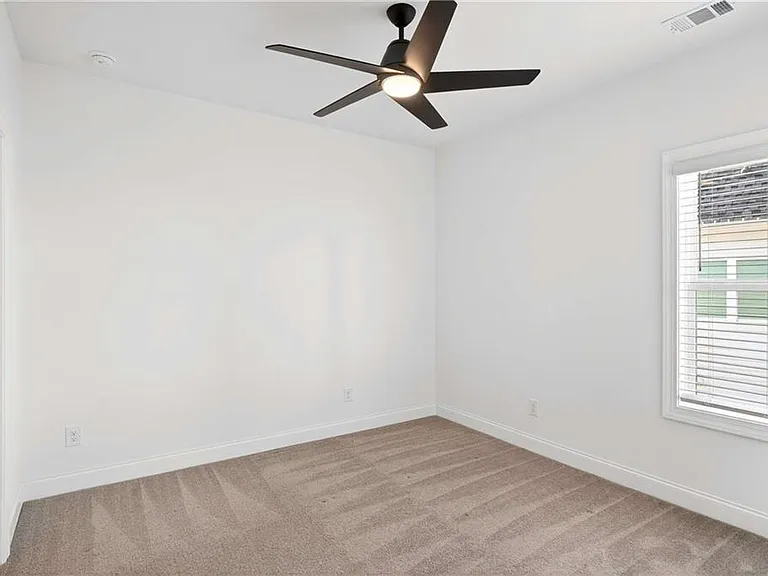 395 Tillman Pass — Photo 29