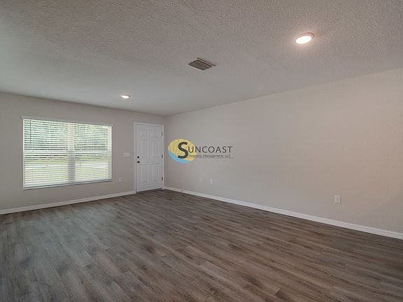 3rd image of 9121 N Travis Dr