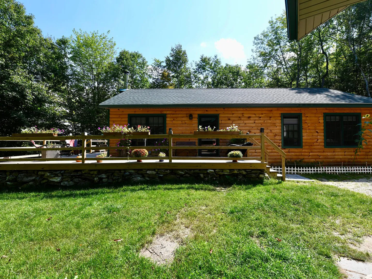 2 bed, $1,600 — Photo 1