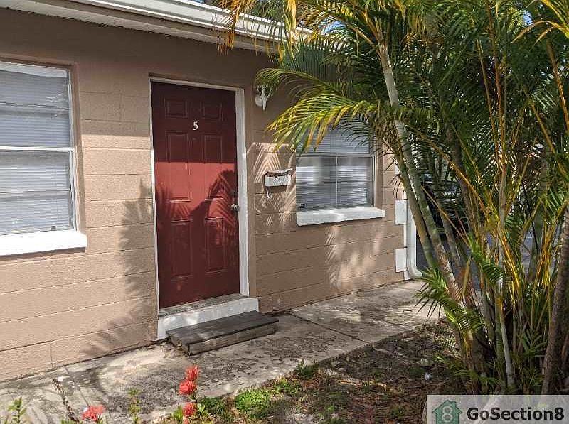 1st image of 618 93rd Ave N #5