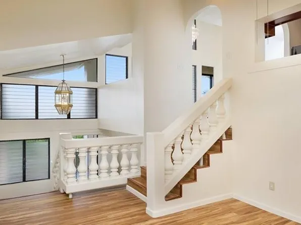4158 Keaka Dr, Honolulu, HI 96818