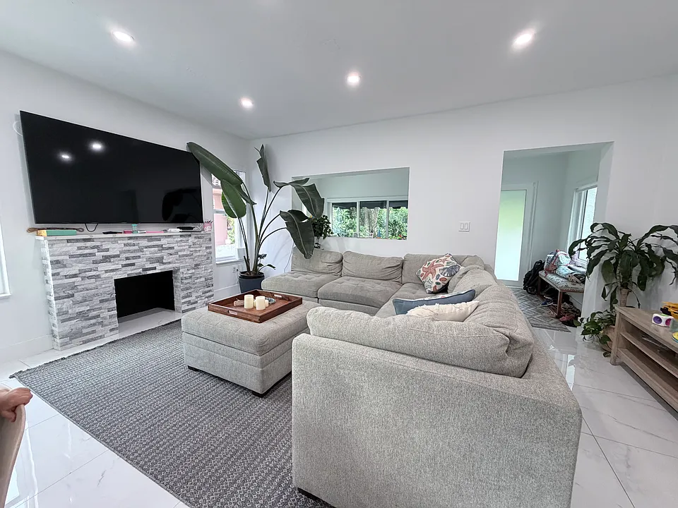 360 SW 20th Rd