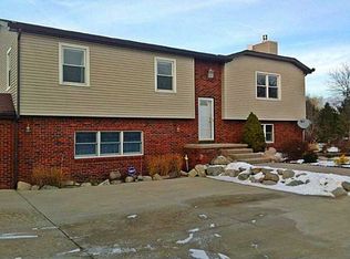 9436 Devils Hole Rd, Bowling Green, OH 43402