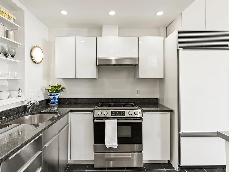 1829 5th St NW #Penthouse 3 — Photo 6