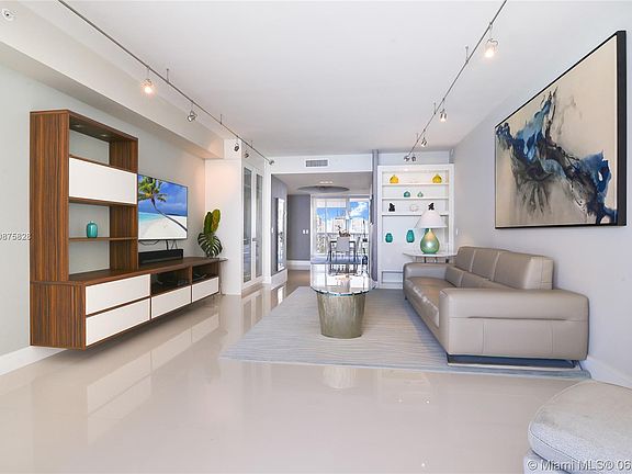 4th image of 17555 Collins Ave APT 1406