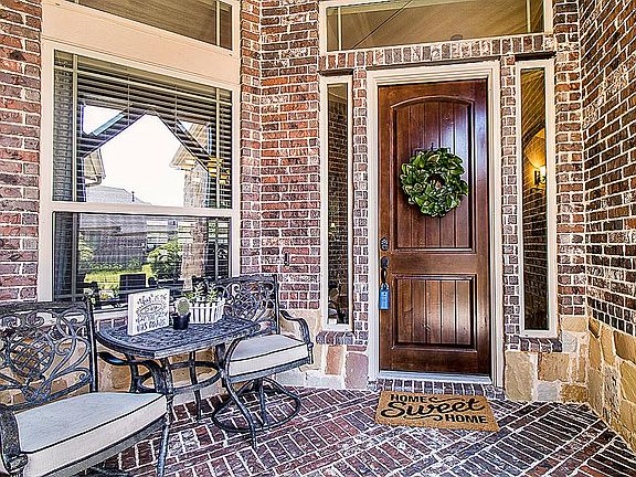 4th image of 1104 Parkers Creek Ln