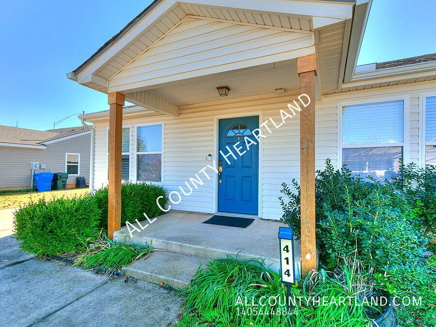 414 English Elm Ln